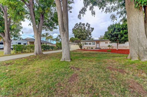 18191 Bigelow Park, Tustin CA 92780-2201 exterior