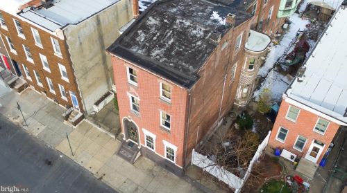 2209 Cumberland St, Philadelphia PA 19125-2204 exterior