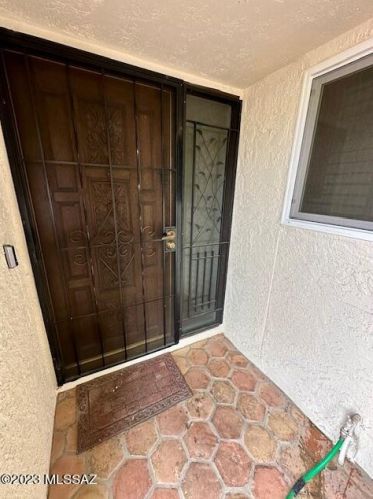 747 Orange Tree Pl, Tucson, AZ 85704-3954