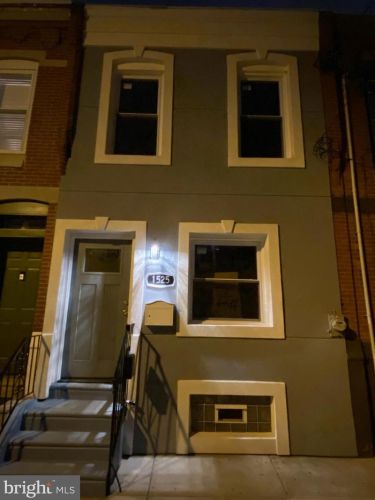 1525 Hicks St, Philadelphia PA  19146-4820 exterior