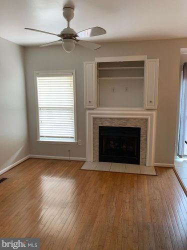 7429 Dunnington Pl, Alexandria VA  22315-5248 exterior