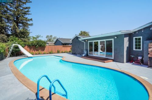 1871 Larkspur Ct, Concord CA exterior