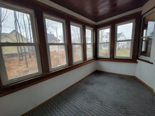 92 Nonotuck Ave, Chicopee MA 01013-2520 exterior