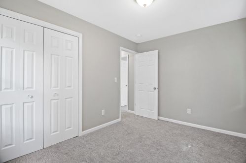 3725 63, Milwaukee WI 53220-1957 exterior