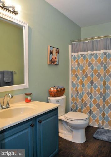 52 Steeplechase Cir, Chester PA 19014-1463 exterior