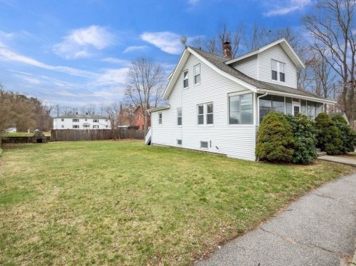 36 Upland Ave, Webster MA 01570-2341 exterior