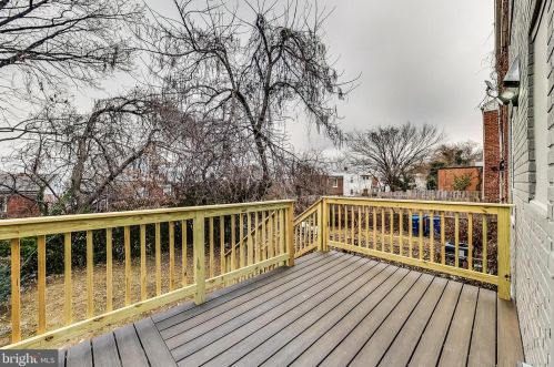 5506 C St, Washington DC  20019-6337 exterior