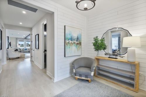 2128 Grv Dr, Naples FL 34120-1422 exterior