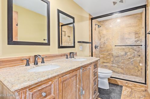 16402 40 Pl, Phoenix AZ 85050-8973 exterior