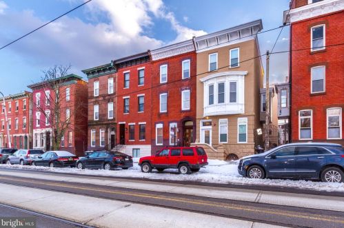 1916 Girard Ave, Philadelphia PA  19130-1577 exterior