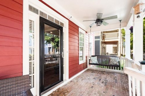 1716 Barfield Run, Atlanta GA  30318-2779 exterior