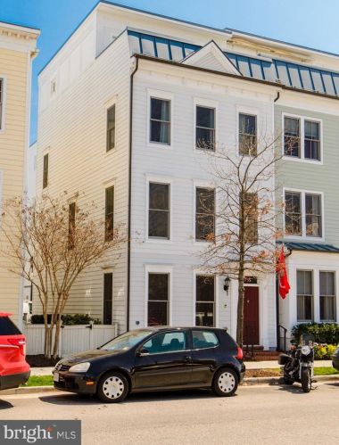 735 Alfred St, Alexandria VA  22314-1950 exterior