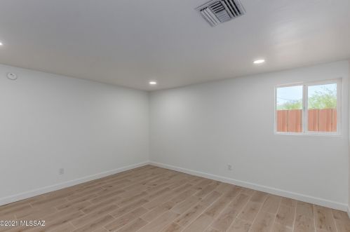 733 Louisiana St, Tucson AZ  85706-1239 exterior