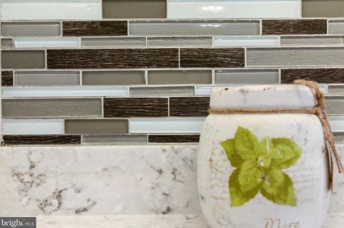 4721 Jasmine Dr, Rockville MD exterior