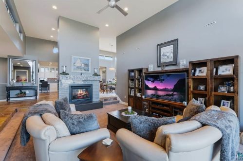 3715 Rdg Rd, Duluth MN 55804-1481 exterior