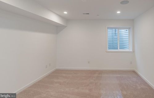 1720 22nd St, Philadelphia PA 19145-1943 exterior