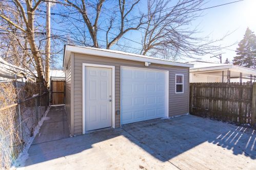 11205 Hermosa Ave, Chicago IL  60643-4229 exterior