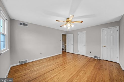 124 Beechwood Rd, Chester PA 19015-3211 exterior