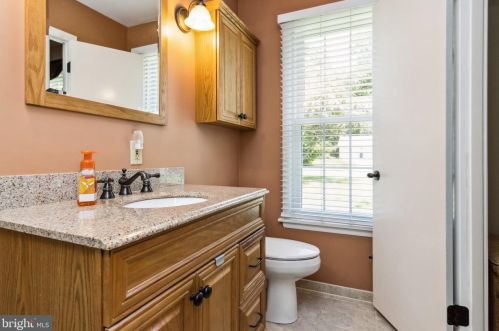 4020 Arjay Cir, Ellicott MD 21042-5635 exterior