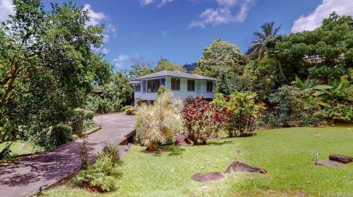 3680 Alani Dr, Honolulu HI 96822-1404 exterior