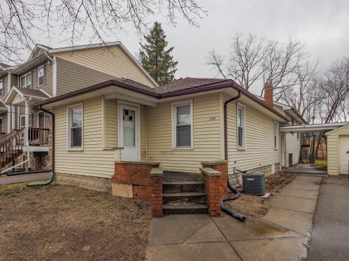 1127 Lafayette Ave, Kalamazoo, MI 49006-5631
