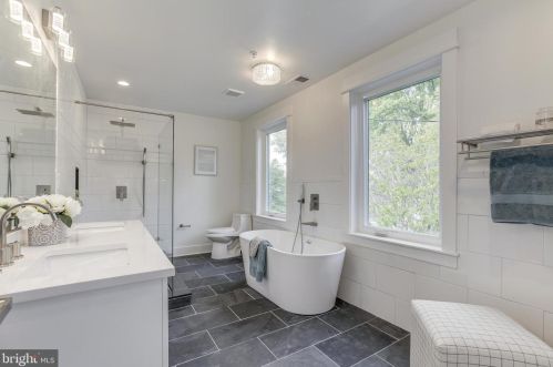 907 Gilbert Rd, Rockville MD  20851-1315 exterior