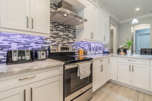 3502 Mcelroy Ave, Tampa FL 33611-3606 exterior