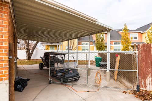 7208 Christalee Ct, Taylorsville UT 84084-7415 exterior