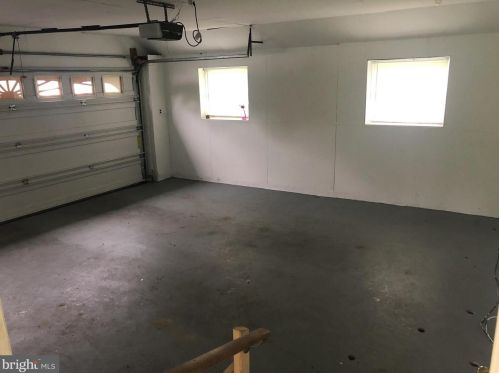 2084 Williamsburg Rd, Huntingdon Valley PA  19006-6757 exterior