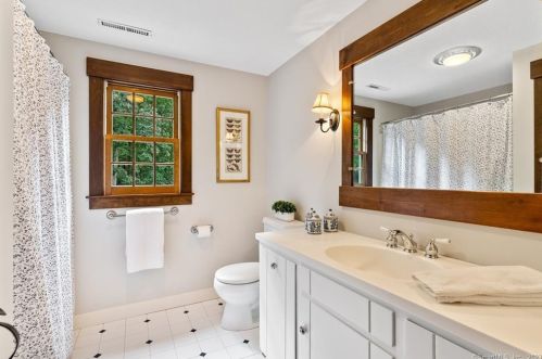 25 Coventry Ln, Torrington CT 06791-2414 exterior