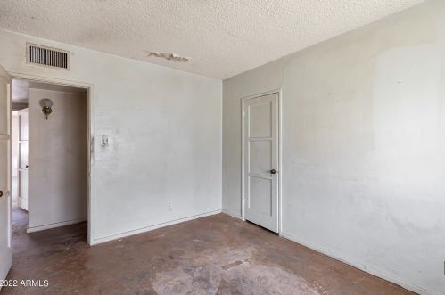 2930 17 Ave, Phoenix AZ exterior