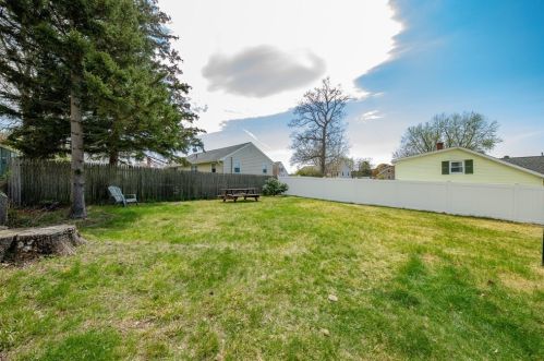 6 Benson St, Worcester MA 01604-3303 exterior