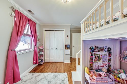 6098 Caldwell Ave, Chicago IL 60646-4111 exterior