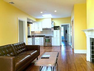 19 Monument Sq, Boston MA  02129 exterior