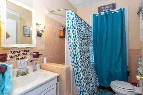 201 Laban St, Providence RI 02909-4427 exterior