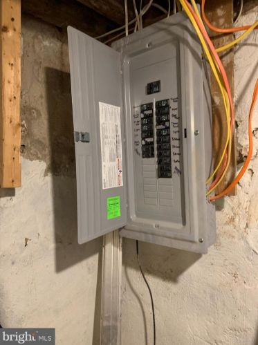 1411 19 St, Philadelphia PA 19146-4655 exterior