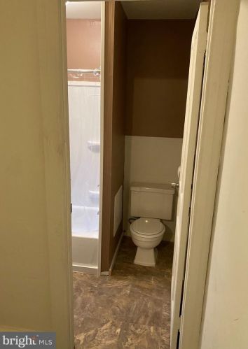 5212 Cedar Ave, Philadelphia PA  19143-1525 exterior