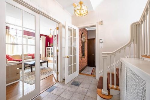 4305 Centre Ave, Pittsburgh PA 15213-1452 exterior