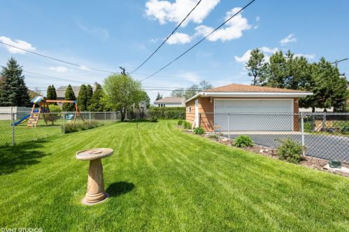 512 Emroy Ave, Elmhurst IL 60126-2020 exterior