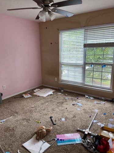 654 Shr Rd, Lithonia GA 30058-5992 exterior