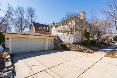 4796 Larkin St, Milwaukee WI 53211-1152 exterior