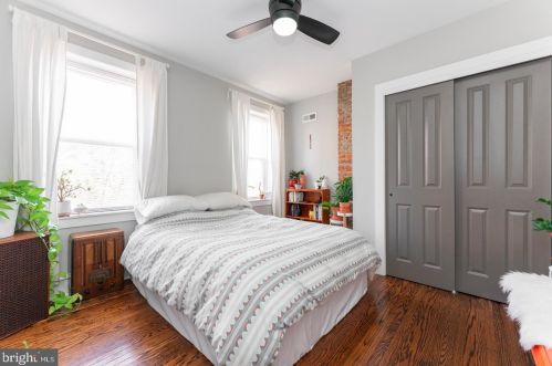 2570 Cedar St, Philadelphia PA 19125-2335 exterior