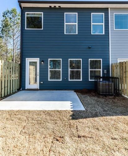 4956 Lower Elm St, Atlanta GA 30349-1688 exterior