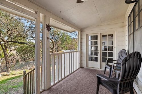 8409 Adirondack Trl, Austin TX 78759-7935 exterior