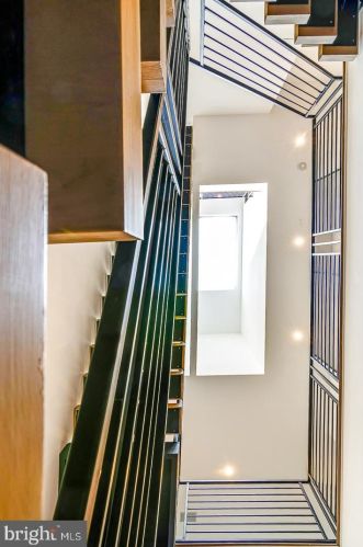 1261 26 St, Philadelphia PA 19146-4402 exterior