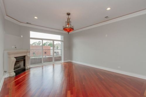 4231 Kedzie Ave, Chicago, IL 60618-2401