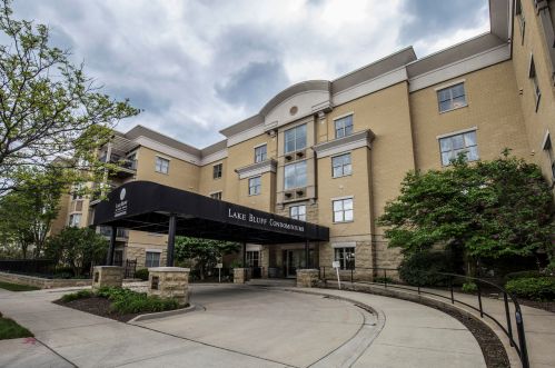 1300 Prospect Ave, Milwaukee WI 53202-3022 exterior