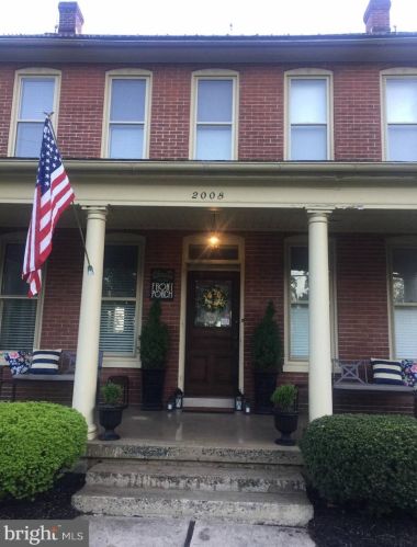 2008 Marietta Ave, Lancaster PA 17603-2354 exterior