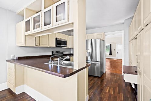 2524 15 St, Duluth MN 55806-1122 exterior