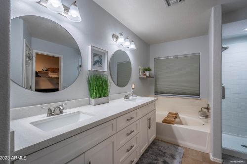 6427 Chisum Trl, Phoenix AZ  85083-1018 exterior